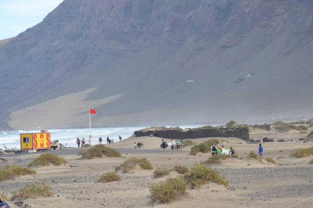 Lanzarote Famara Beach Ngoại thất bức ảnh